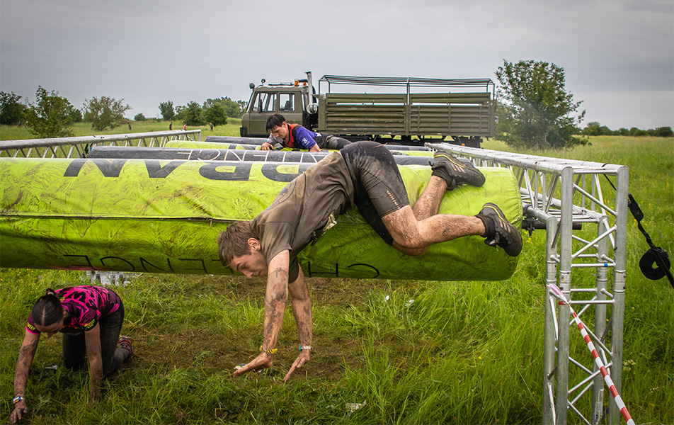 army-urban-challenge-trasy-vedly-vojenskym-vycvikovym-prosotrem_foto-jakub-hrib.jpg