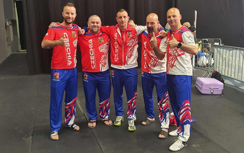 acr-svetovy-bojovnik-taekwondo-pracuje-jako-rekruter-0001-952x600.jpg