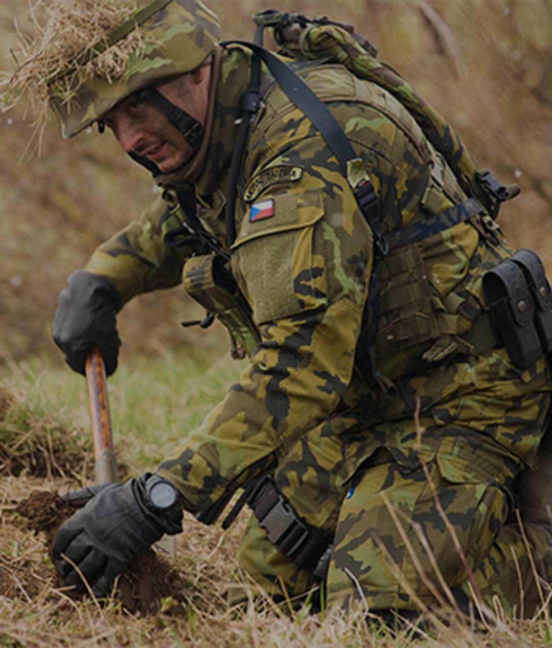 motive-352x413-0035-az-dar.jpg
