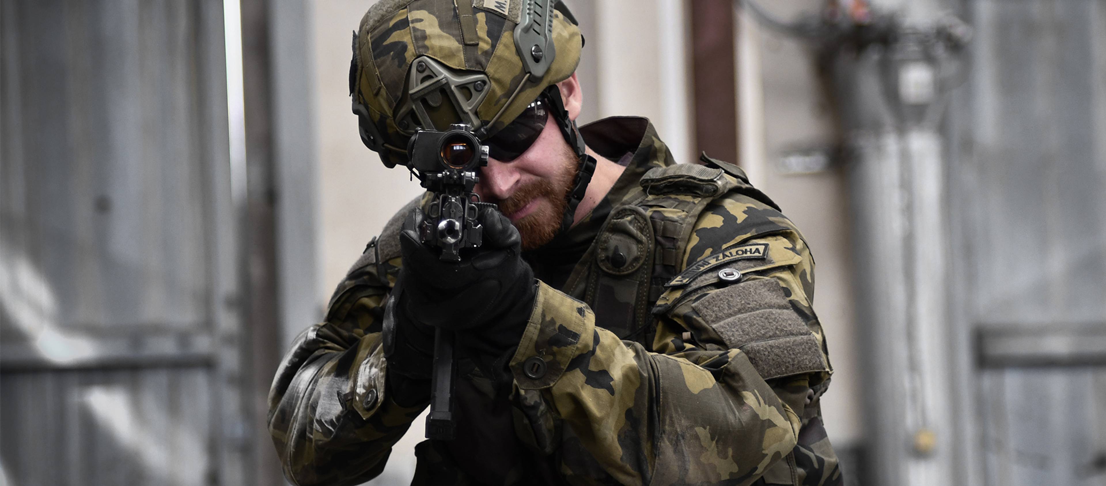 motive-1900x835-0063-vojak-v-zaloze.jpg
