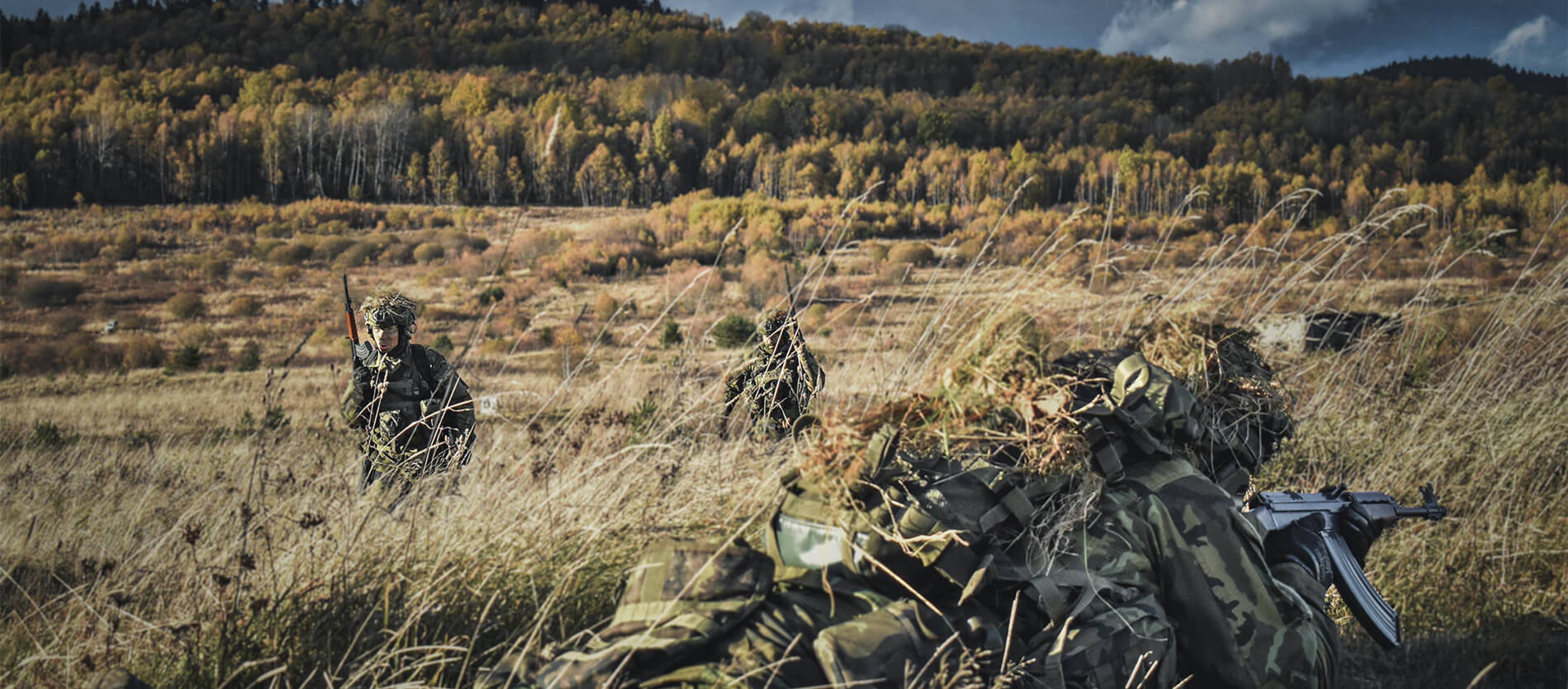 acr-motive-1900x835-az-003.jpg