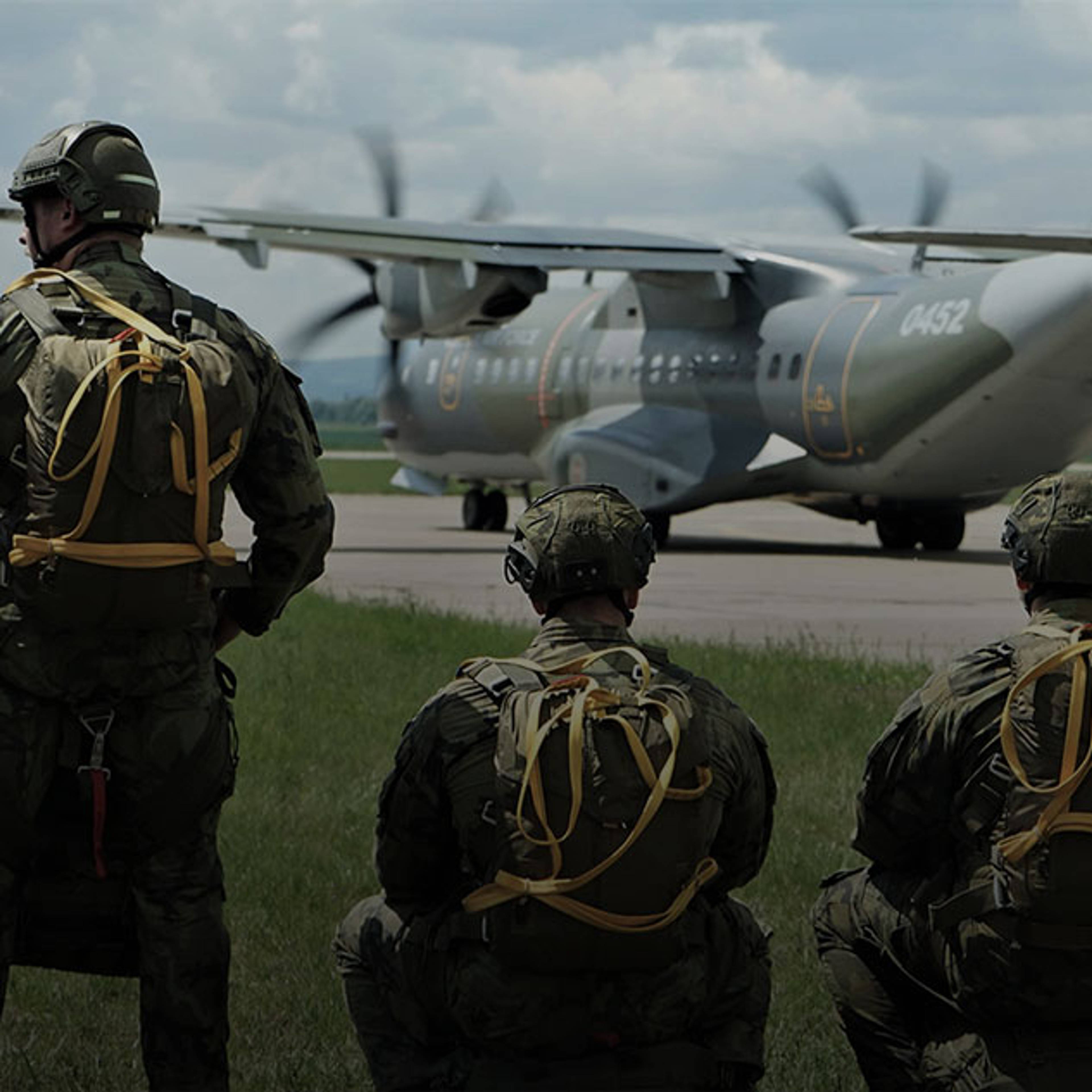 acr-43-vysadkovy-pluk-633x633.jpg