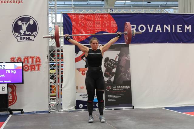 Na světovém šampionátu dostala kapitánka sloužící ve Staré Boleslavi nad hlavu v trhu 76 kilogramů. "Hlídala jsem si hlavně Finku, která byla za mnou, abych zvedla víc. A vyšlo to," popsala závodní taktiku.
